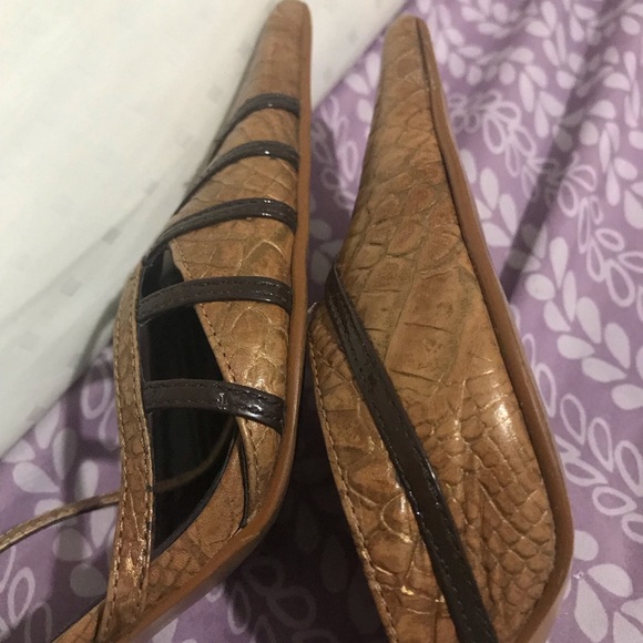 Carlos Santana tan pointy heels - Picture 6 of 7